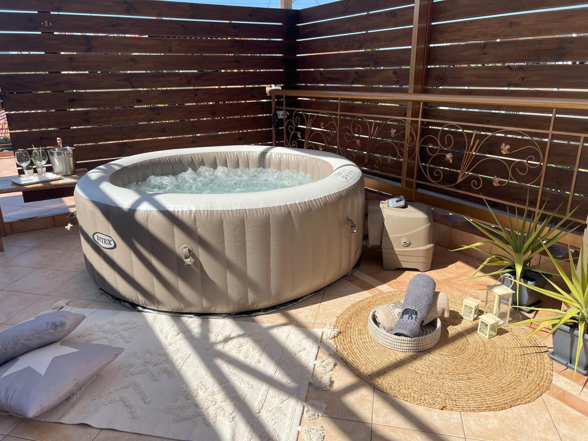 Doormat# Wait 'N Sea, Jacuzzi, Luxury Stone House Apartamento Epanomí Exterior foto